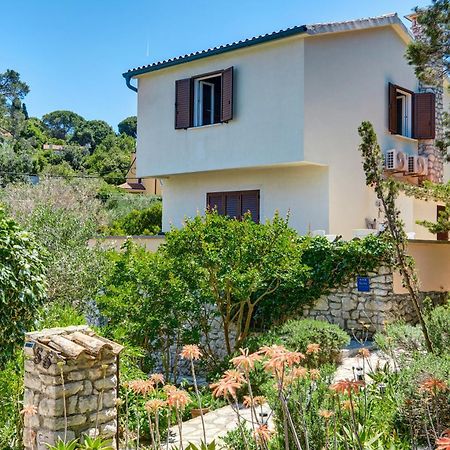 Holiday Home Villa Esperanca Veli Lošinj Eksteriør bilde
