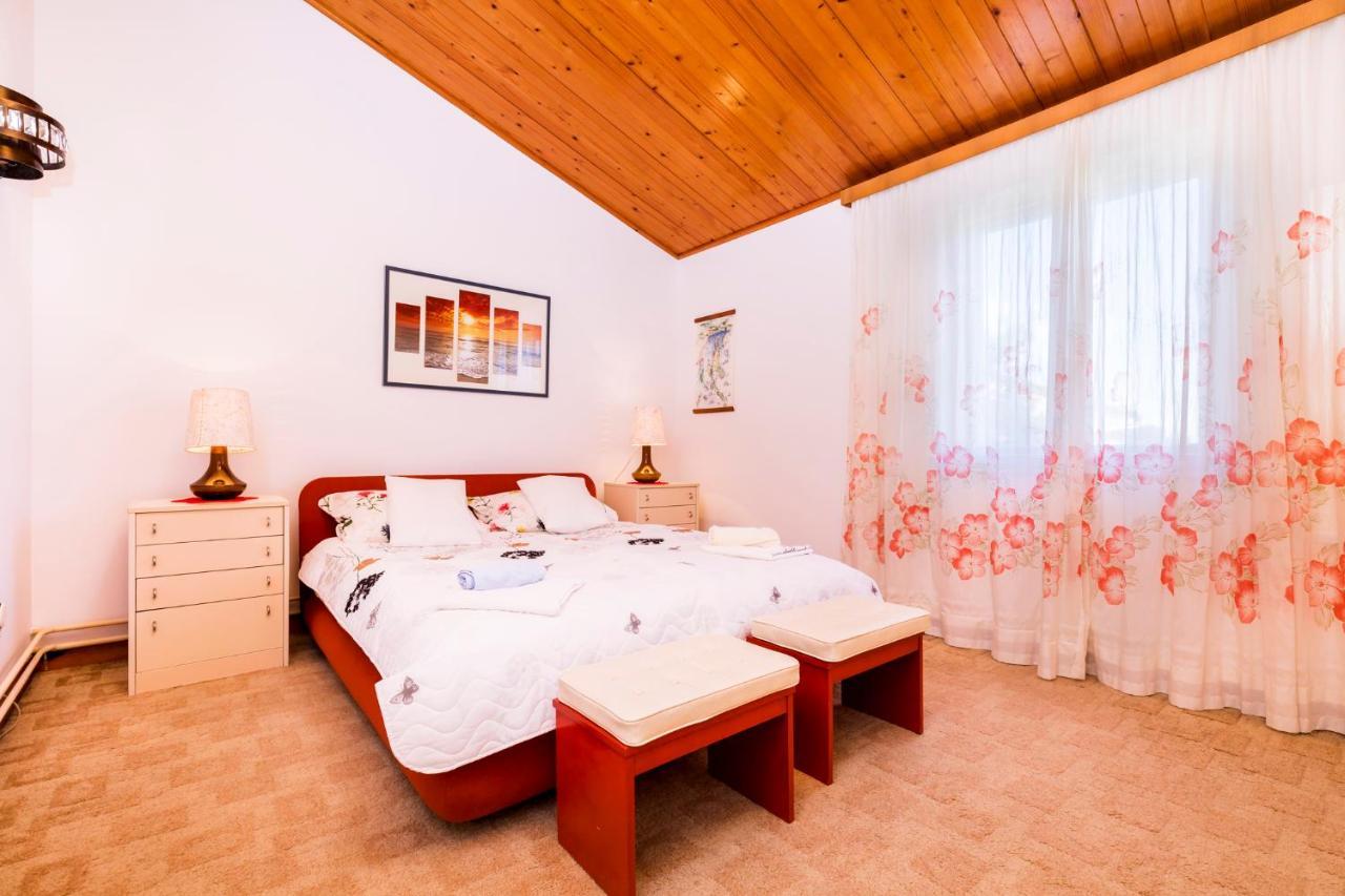 Holiday Home Villa Esperanca Veli Lošinj Eksteriør bilde